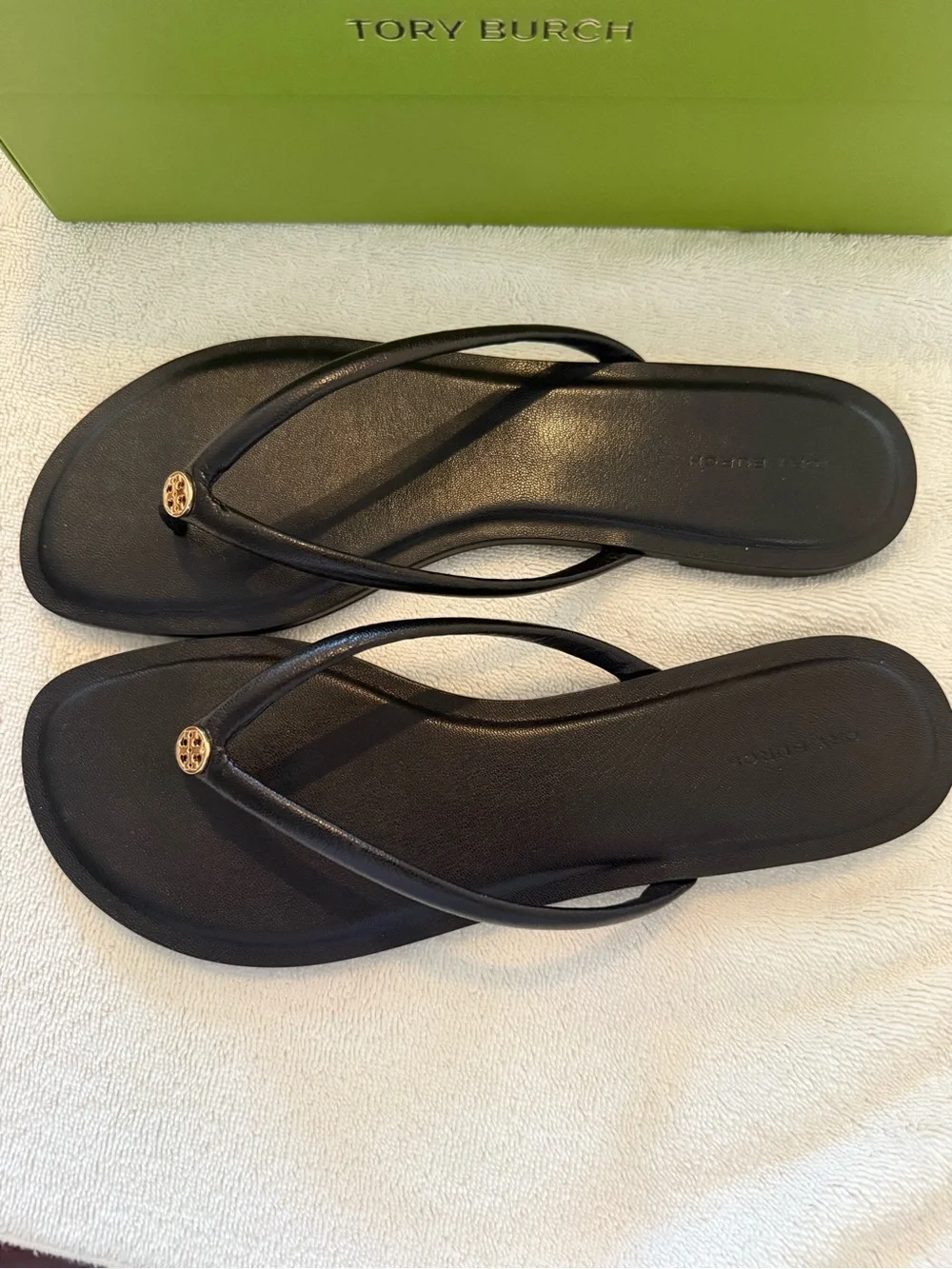 Tory Burch Black Leather Thong Sandals Chelsea Size 10 NIB New